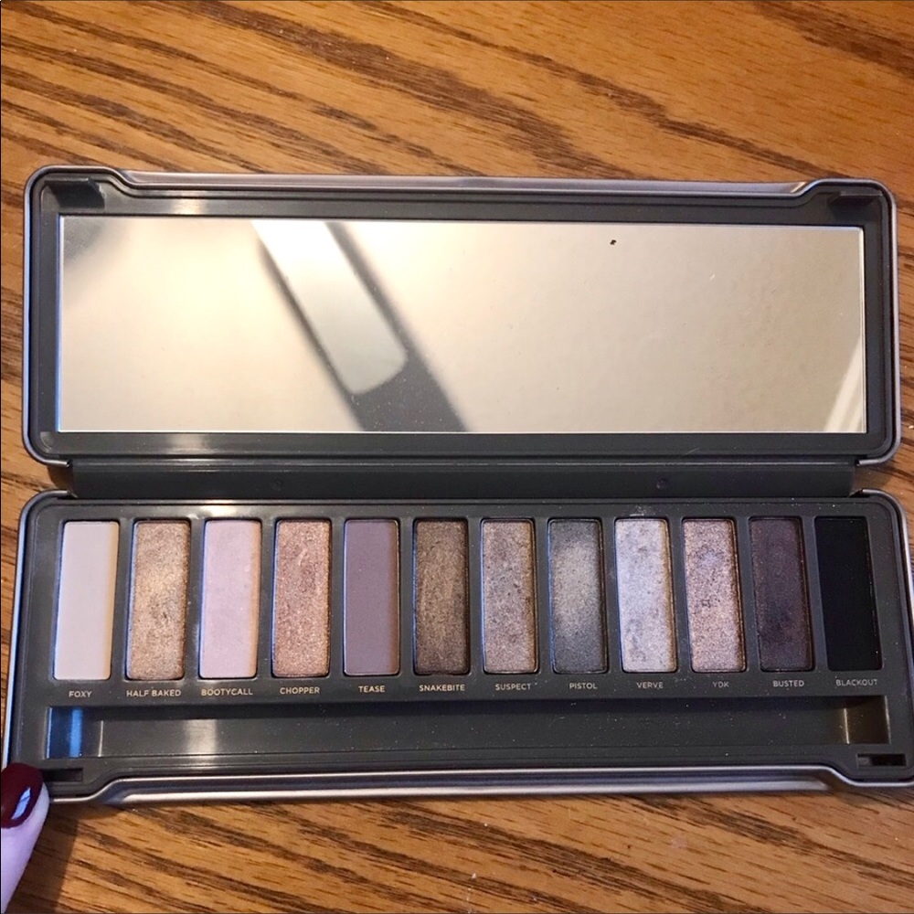 Urban decay naked 2 eyeshadow palette